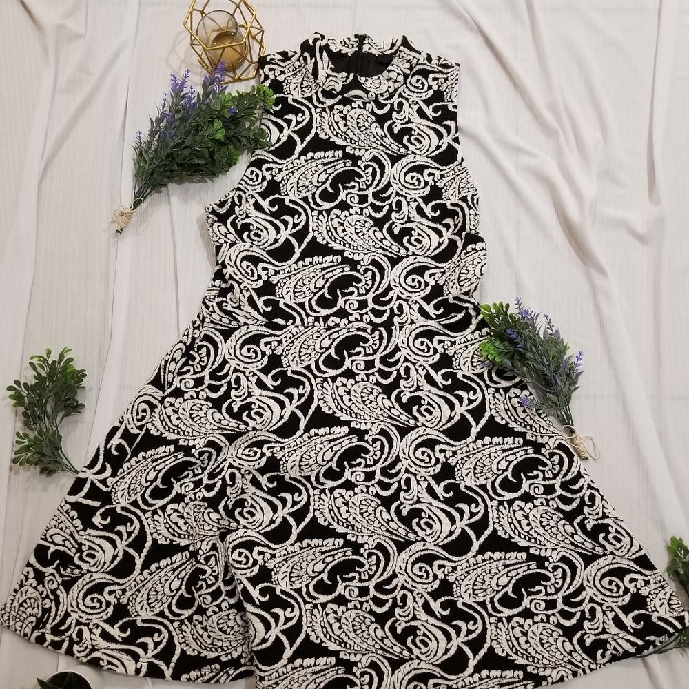 Mod Paisley Mockneck Dress